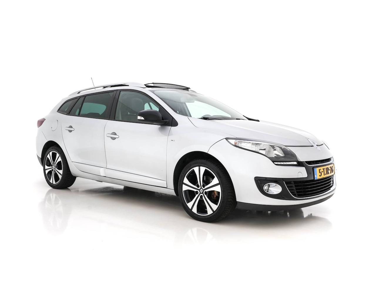 Renault Mégane Estate - 2.0 Bose Aut. *PANO | BOSE-SOUND | 1/2LEDER | NAVI-FULLMAP | CAMERA | KEYLESS | ECC | PDC - AutoWereld.nl