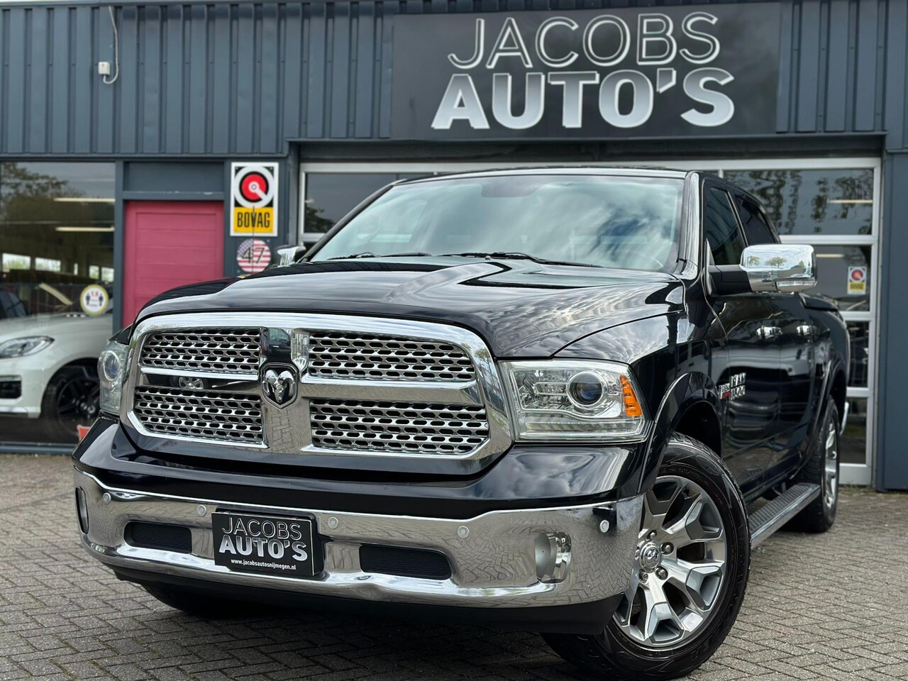 Dodge Ram 1500 - 5.7 V8 Crewcab Laramie - AutoWereld.nl