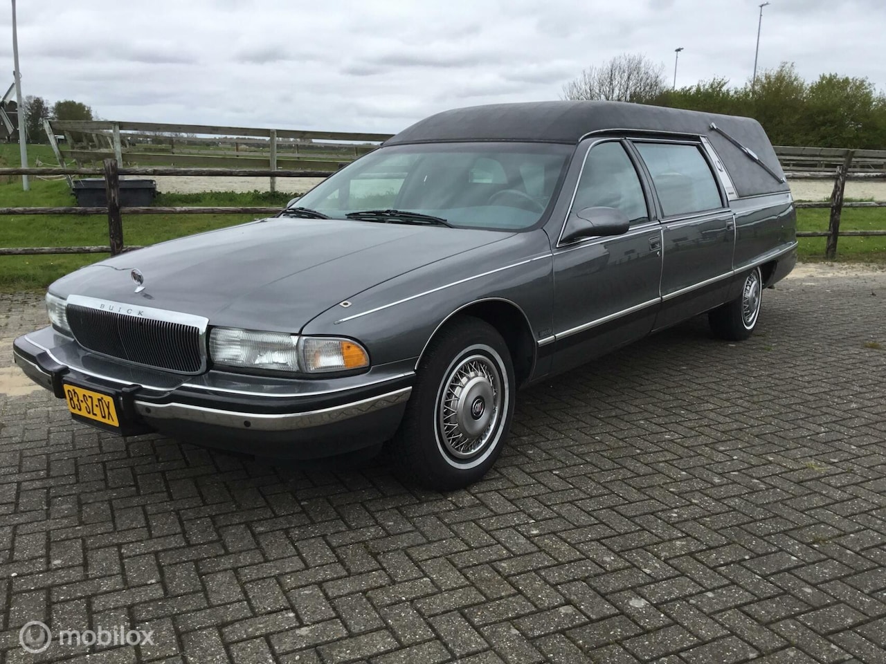 Buick Roadmaster - rouwauto - AutoWereld.nl