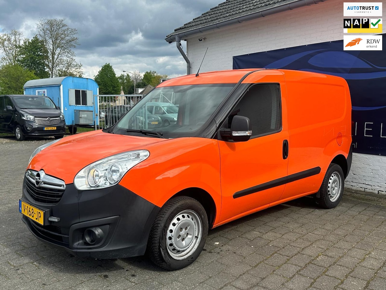 Opel Combo - 1.3 CDTi L1H1 Selection / AIRCO / TREKHAAK / NAVIGATIE - AutoWereld.nl