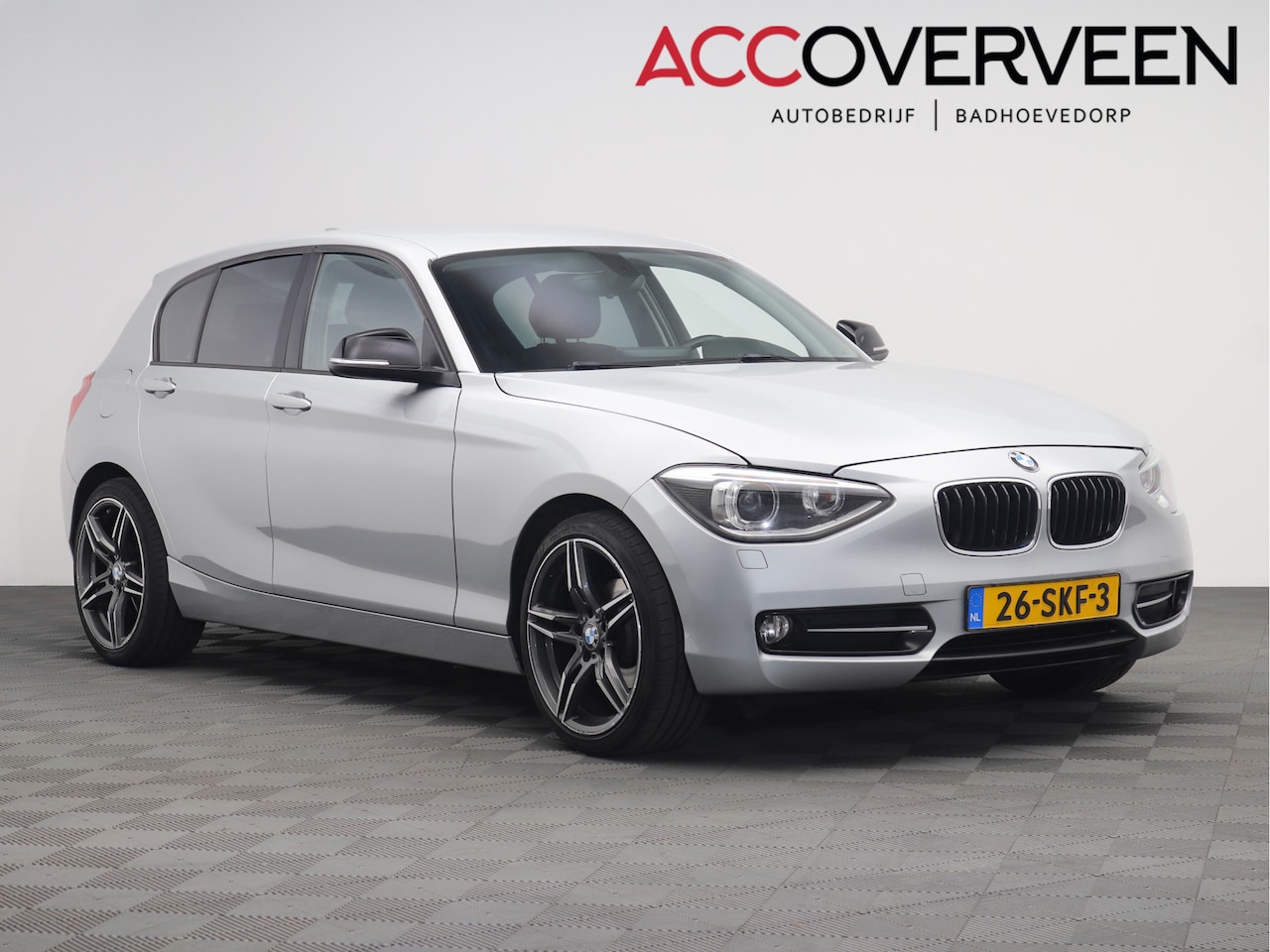 BMW 1-serie - 116i Business Sport | Xenon | Navi | Clima | ParkSensor - AutoWereld.nl