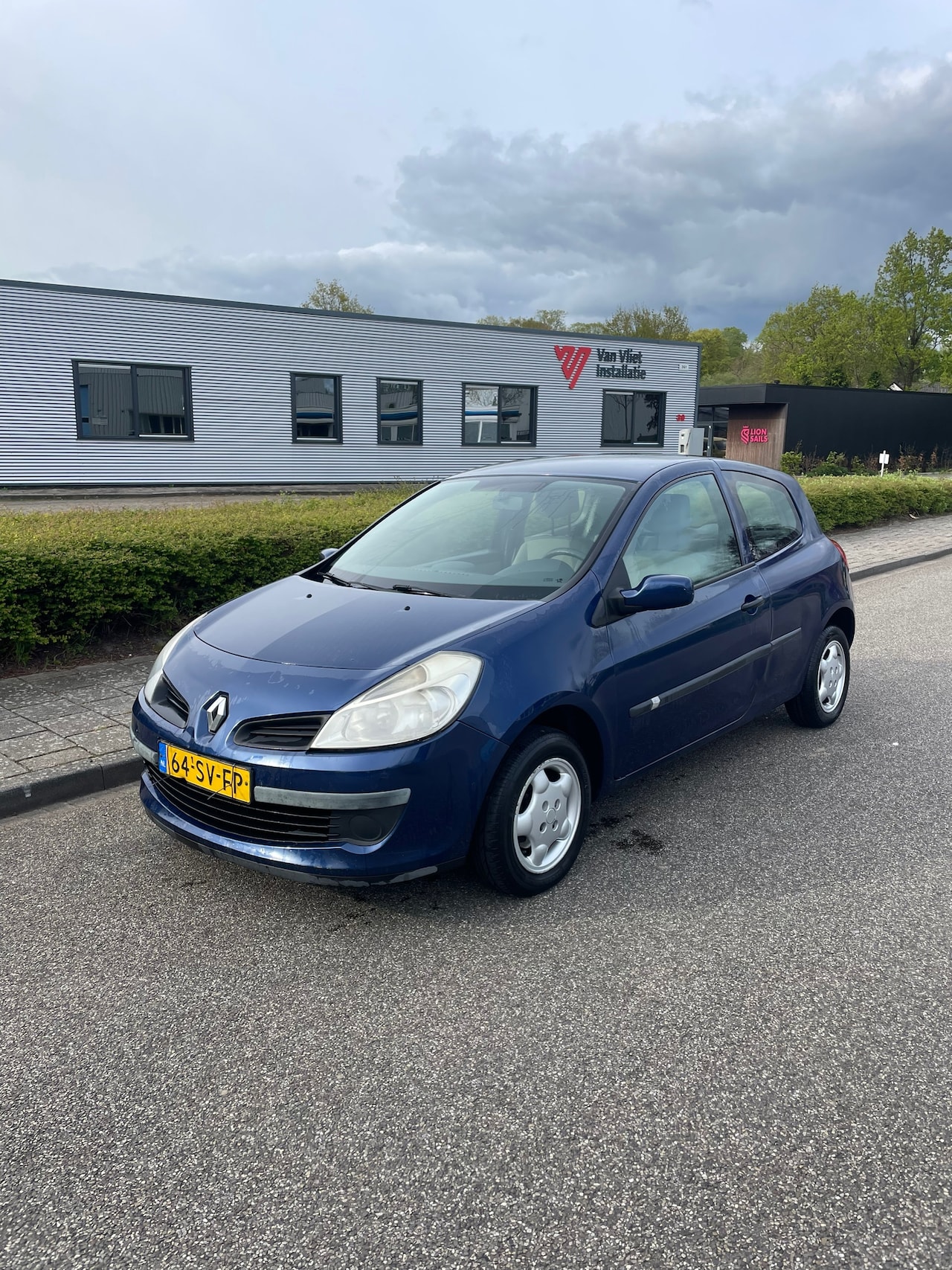 Renault Clio - 1.2-16V TEAM SPIRIT AIRCO - AutoWereld.nl