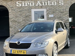 Skoda Superb Combi - 1.4 TSI Zeer luxe uitvoering