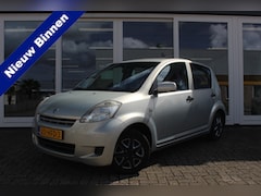 Daihatsu Sirion 2 - 1.0-12V Premium, Elektrische Ramen V+A, Centrale Deurvergrendeling, Prijs Is Rijklaar