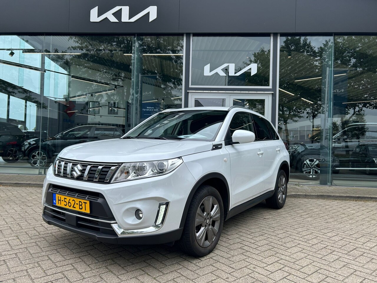 Suzuki Vitara - 1.4 Boosterjet Select Navi+BT+Camera ECC-Airco Cr.Control Stoelverw. 6jr.Garantie! - AutoWereld.nl