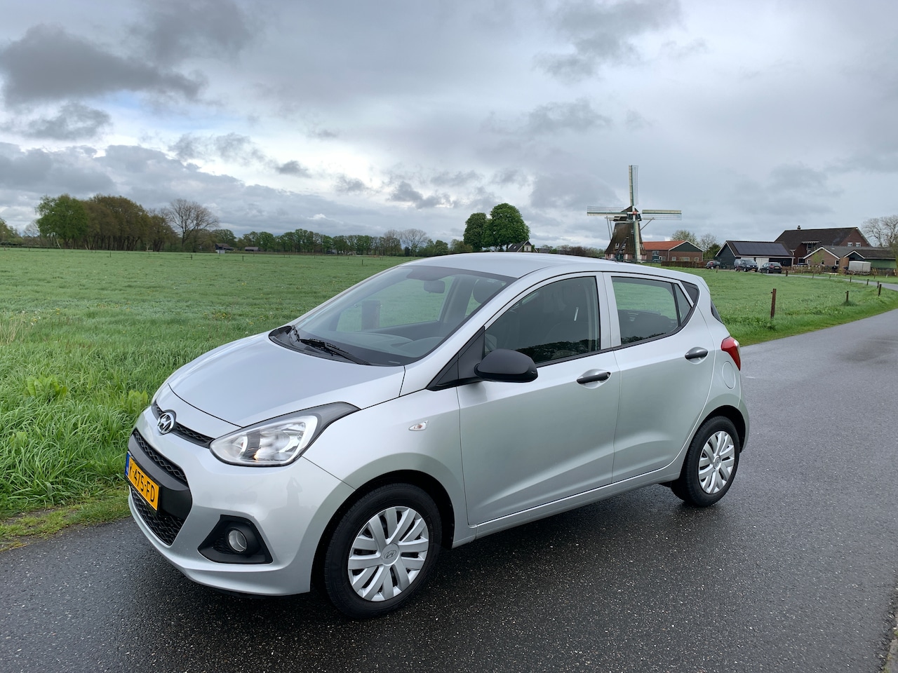 Hyundai i10 - 1.0i i-Motion Premium MOOIE i10 met AIRCO NIEUWE APK , REMMEN - AutoWereld.nl