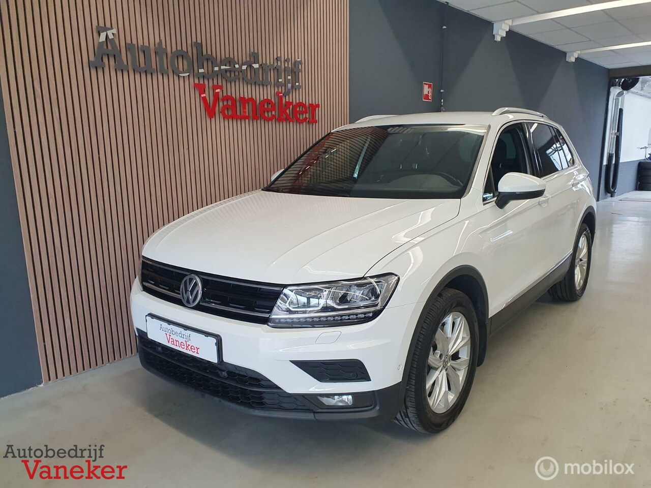 Volkswagen Tiguan - 2.0TSI 4Motion|Virtual|Massage|Standkachel - AutoWereld.nl