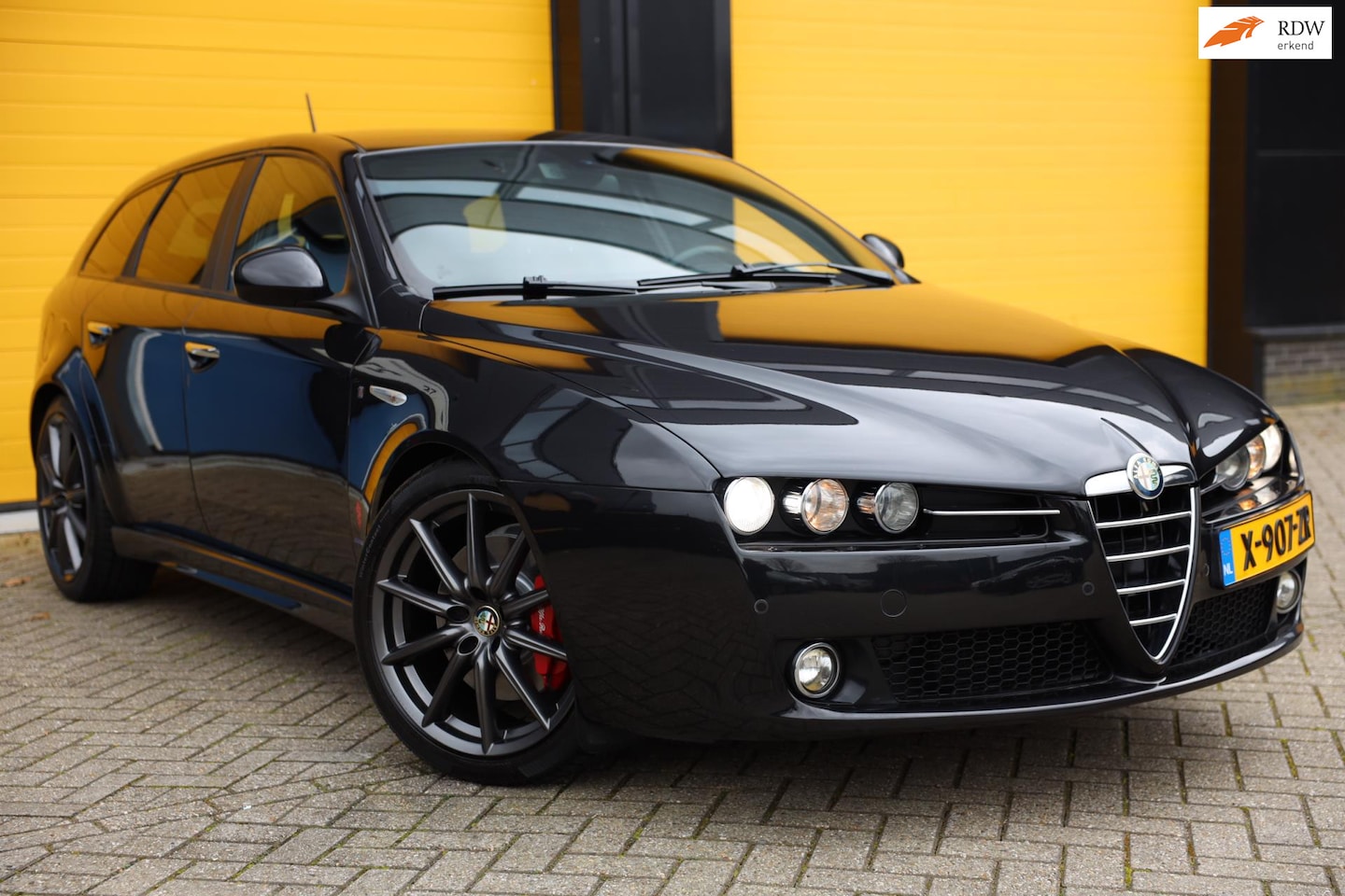 Alfa Romeo 159 Sportwagon - 1.7 T TI / 200 PK / Leder / Carbon / Ecc / Elek Pakket / Cruise Control / Xenon / Brembo / - AutoWereld.nl