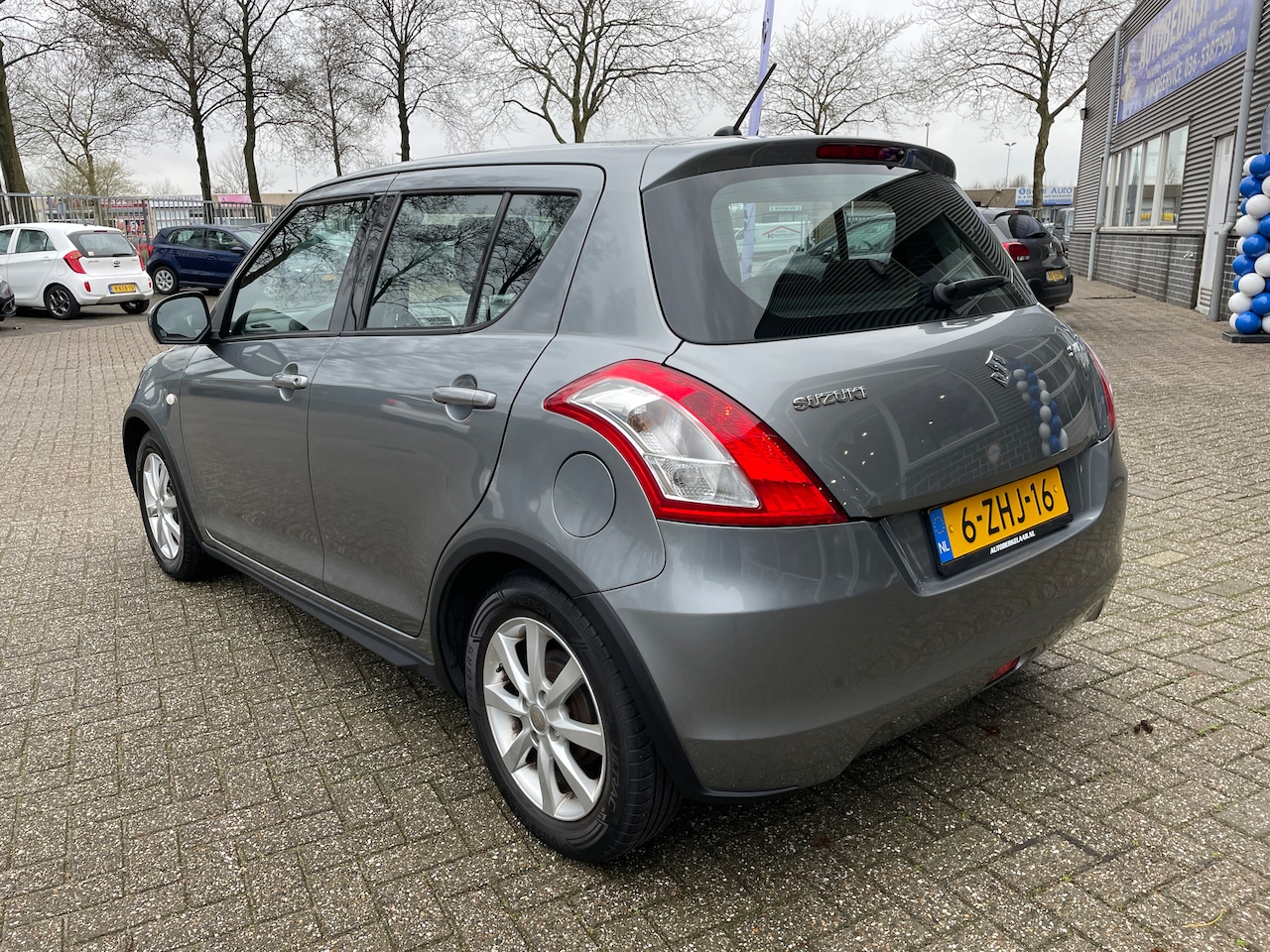 Suzuki Swift - 1.2 Dynamic EASSS Org-NL auto. Airco. Complete uitvoering.