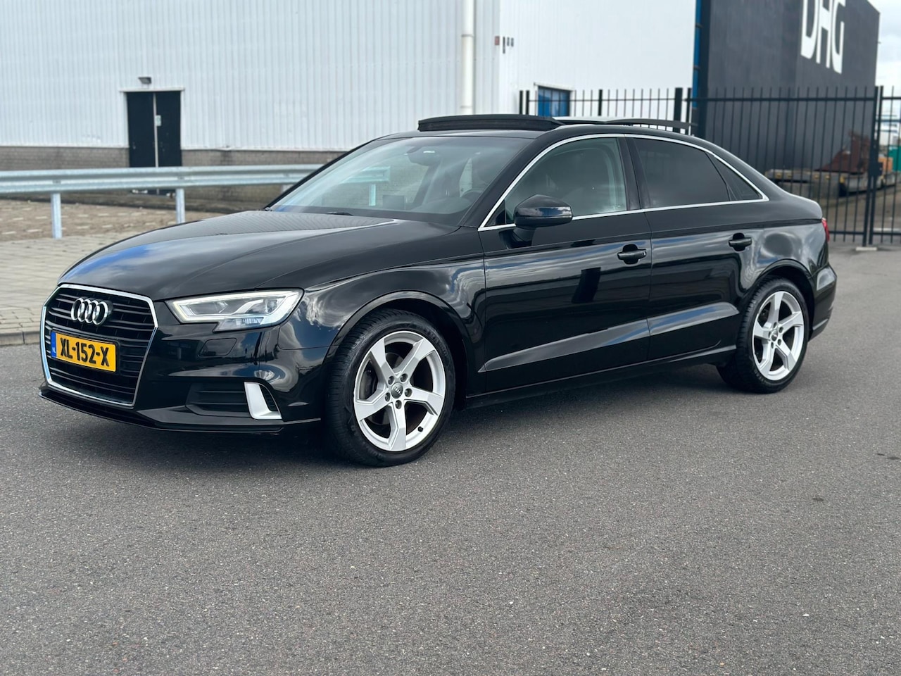 Audi A3 Limousine - 30 TFSI Sport Lease Edition 30 TFSI Sport Lease Edition - AutoWereld.nl