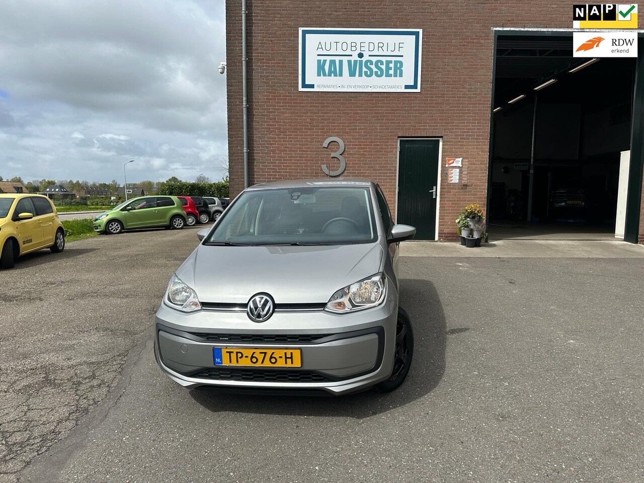 Volkswagen Up! - 1.0 BMT move up! / 5Drs / Airco / lm velgen - AutoWereld.nl