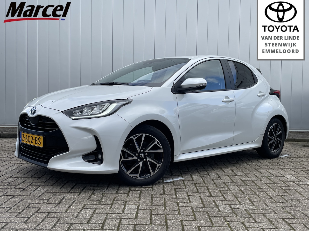 Toyota Yaris - 1.5 Hybrid Dynamic Limited Parelmoer Stoel verwarming Carplay Clima Cruise - AutoWereld.nl