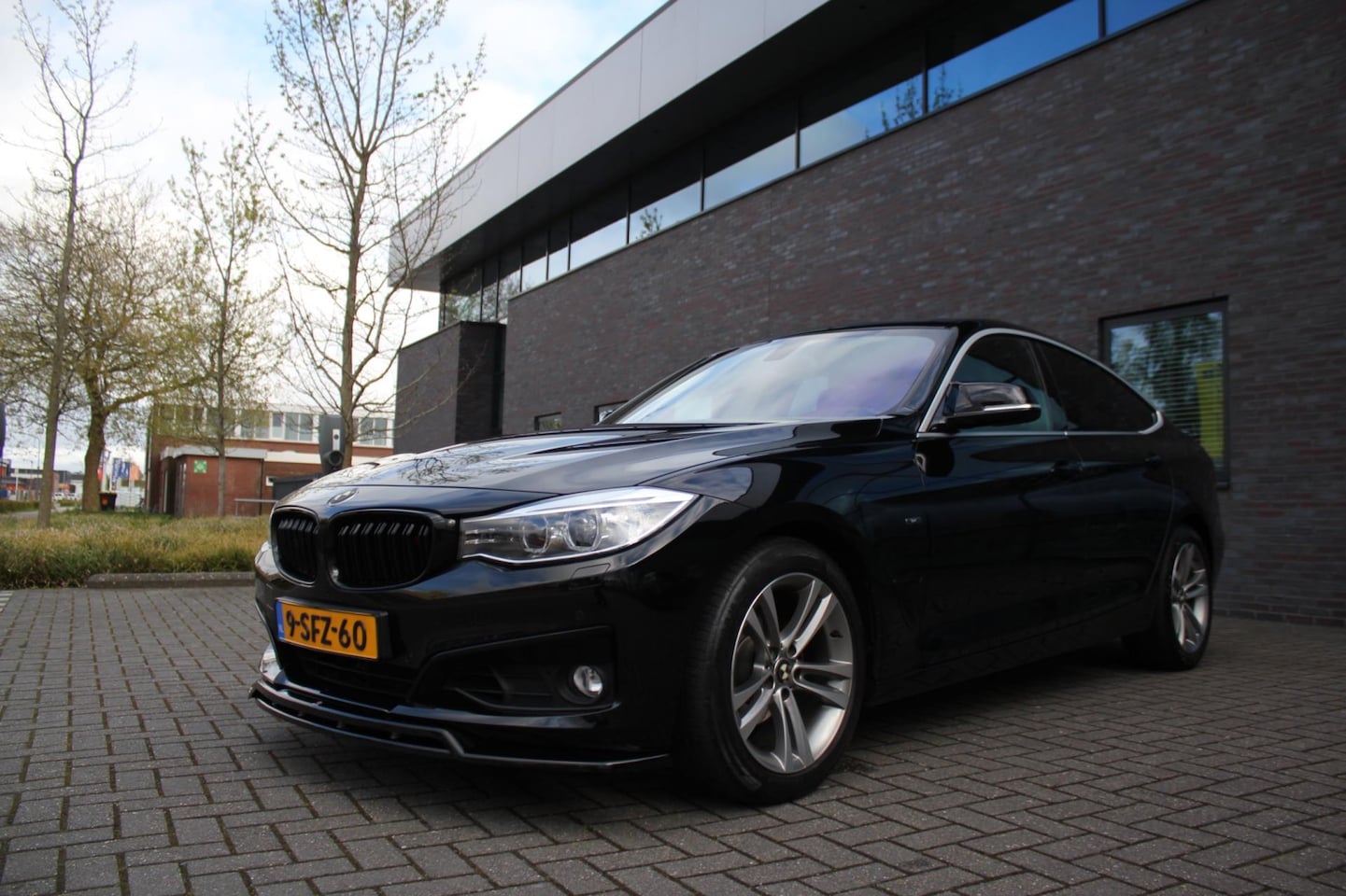 BMW 3-serie Gran Turismo - 320i High Executive 320i High Executive - AutoWereld.nl