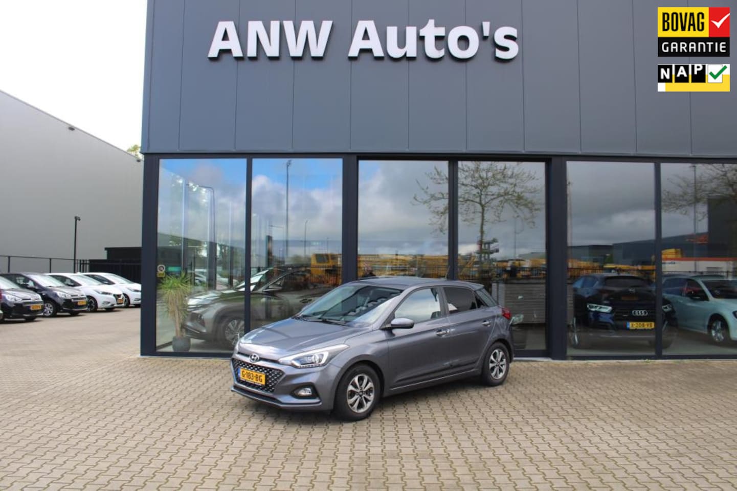 Hyundai i20 - 1.0 T-GDI Premium Camera PDC Navi rijklaar incl 12 maanden bovag - AutoWereld.nl