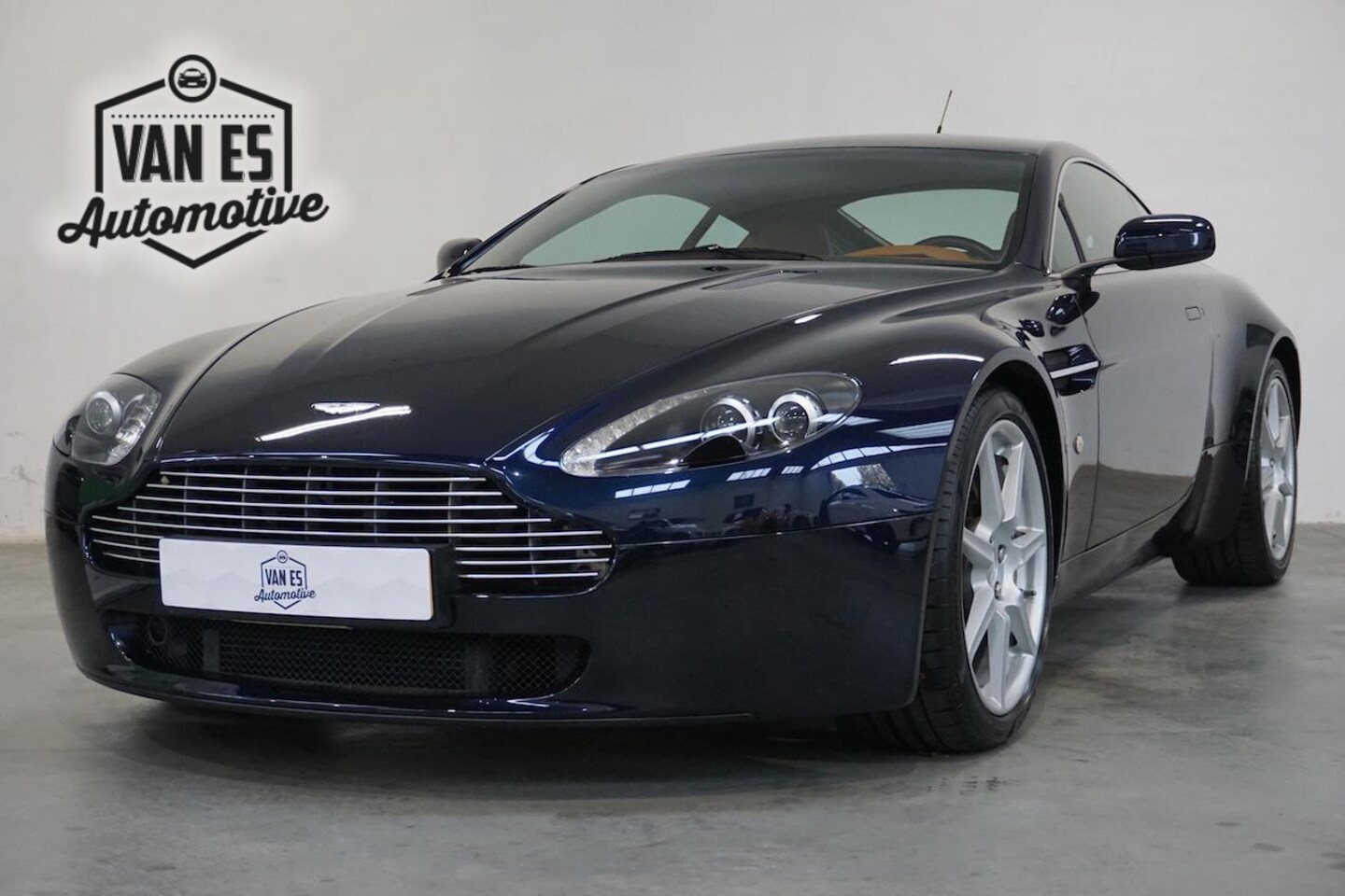 Aston Martin V8 Vantage - 4.3 V8 / Manual / 2th owner / Dutch car / Dealer maintained - AutoWereld.nl