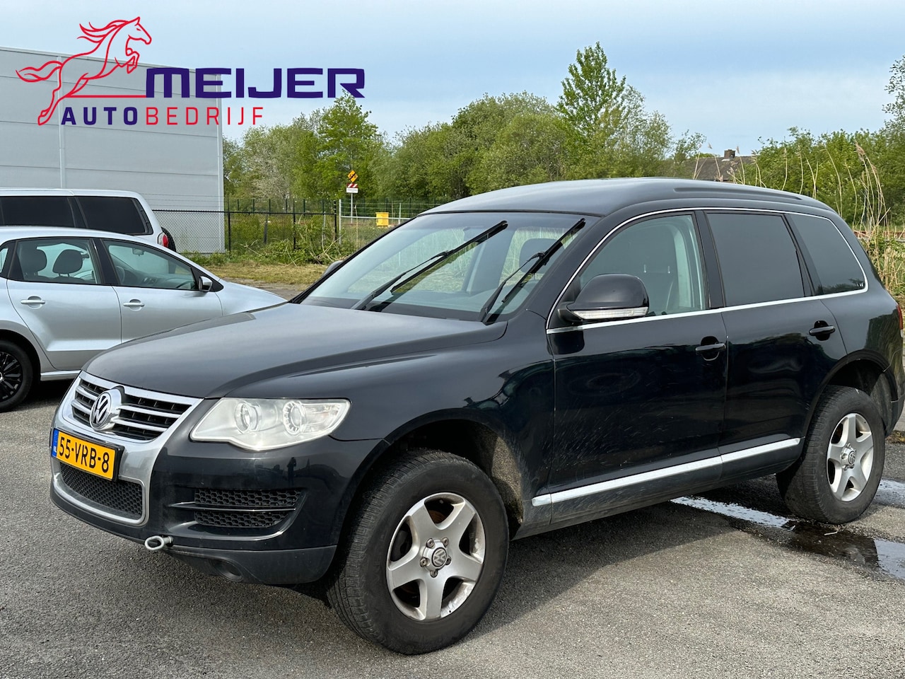 Volkswagen Touareg - 2.5 TDI Grijs Kenteken | VAN | Sportvelgen | Cruise | Airco | Navigatie | Trekhaak | Autom - AutoWereld.nl