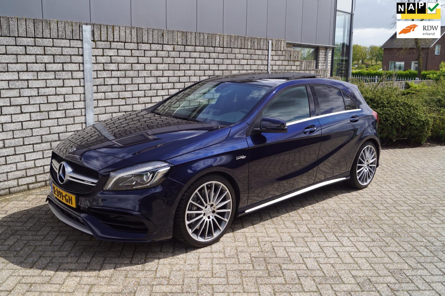 Mercedes-Benz A-klasse - AMG 45 4MATIC Autom Leder/Alcantara Navi Camera Stoelverw Cruise 2x PDC Sfeerverl LMV 19 I - AutoWereld.nl