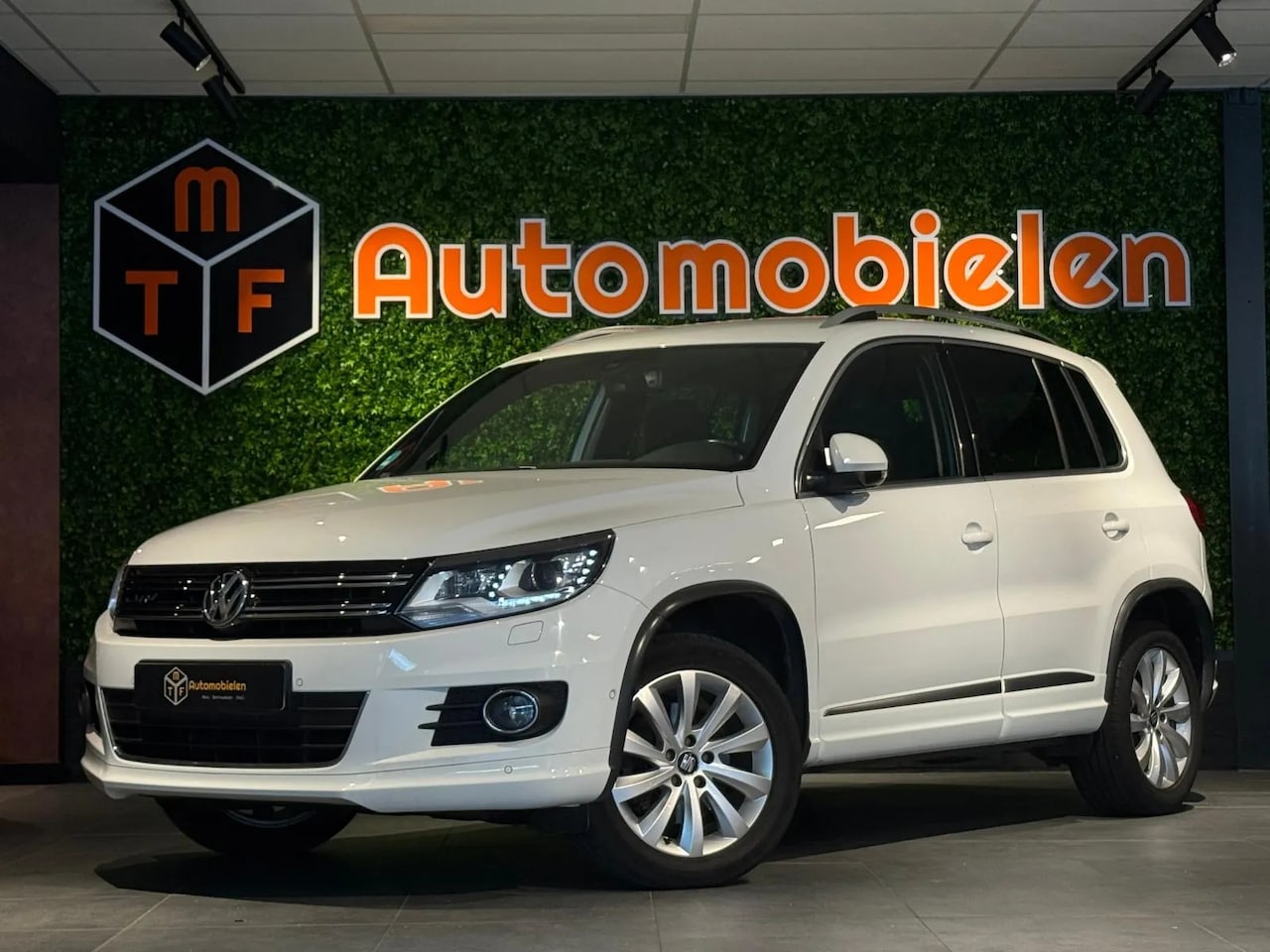 Volkswagen Tiguan - 1.4 TSI R-Line Ed. - AutoWereld.nl