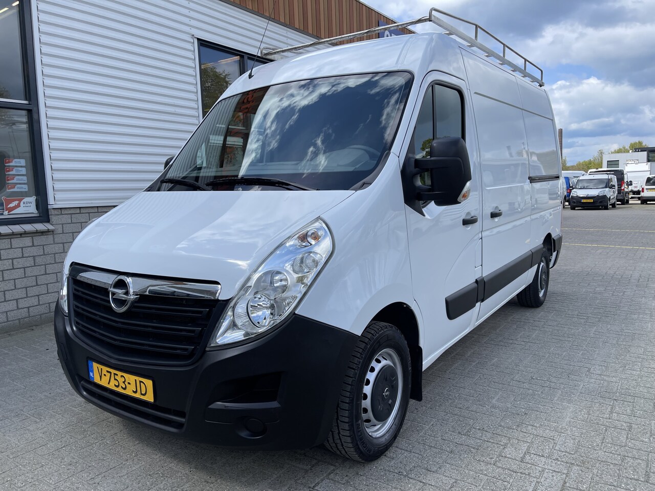 Opel Movano - 2.3 CDTI BiTurbo L2H2 Start/Stop euro 6 / vaste prijs rijklaar € 16.950 ex btw / lease van - AutoWereld.nl