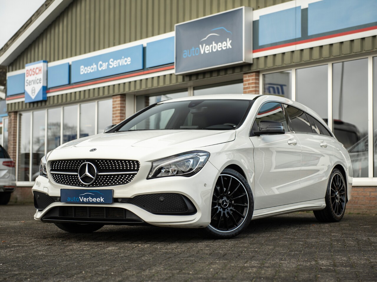 Mercedes-Benz CLA-klasse Shooting Brake - 200 AMG | Night pakket | Licht-/zichtpakket | Navi Garmin | Apple Carplay / Android auto | - AutoWereld.nl