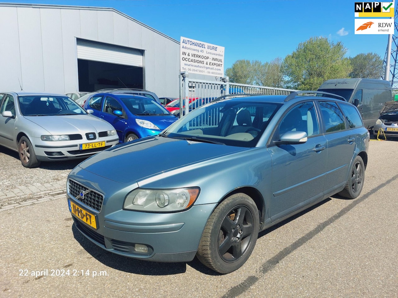 Volvo V50 - 2.4 Momentum/ Apk 24-12-2024 - AutoWereld.nl