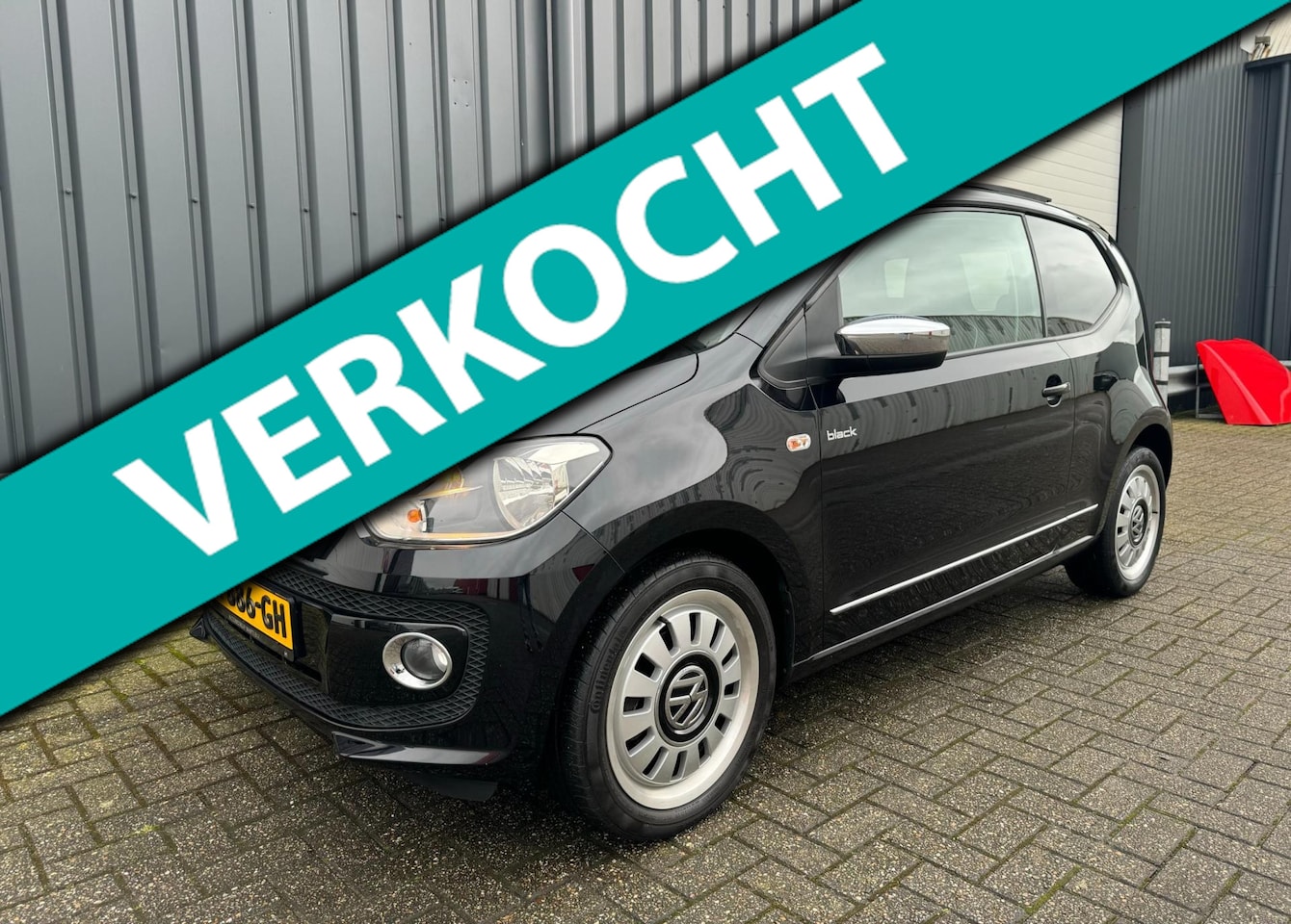 Volkswagen Up! - Black up 75pk|Full|PDC|Pano|Navi|Stoelvrw|Cruise|Leder|APK2025 - AutoWereld.nl