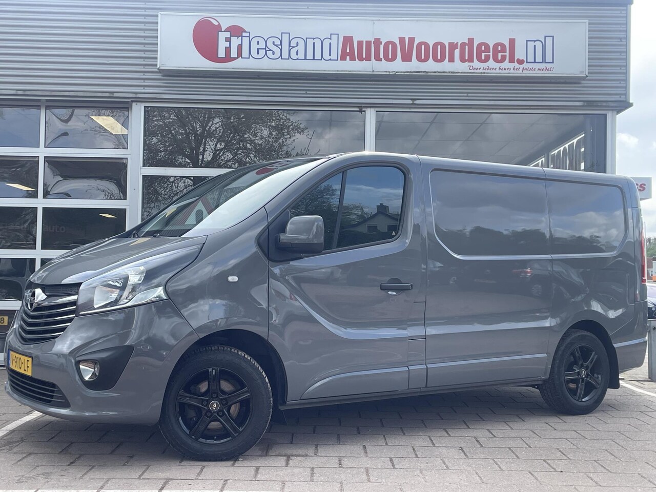 Opel Vivaro - 1.6 CDTI L1H1 Sport /Cruise/Airco/Camera/Navi/ - AutoWereld.nl