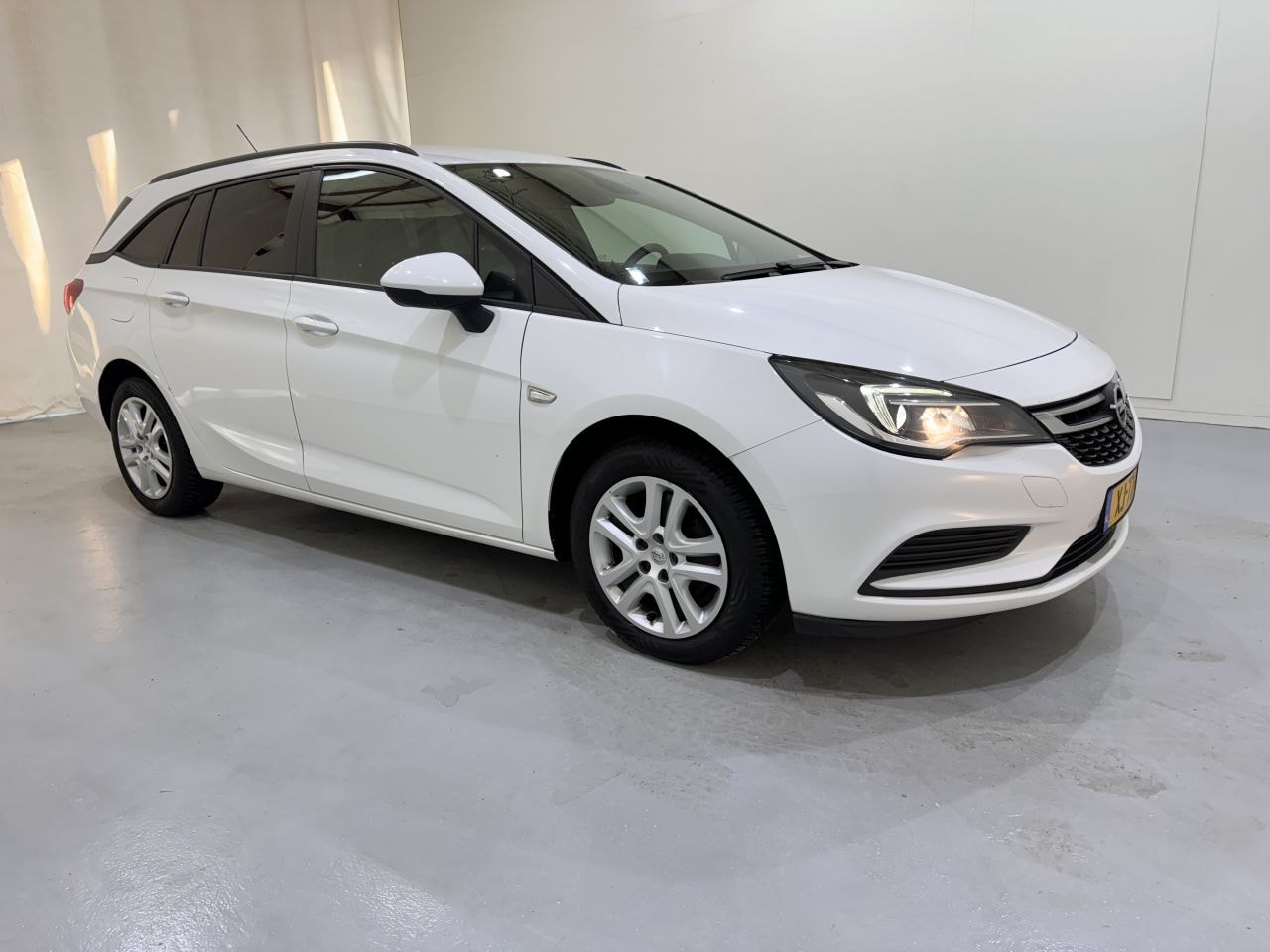 Opel Astra Sports Tourer - 1.0 Online Edition 1.0 Online Edition - AutoWereld.nl