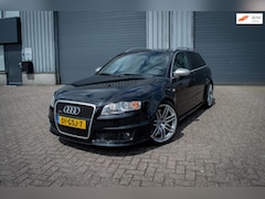 Audi A4 Avant - 4.2 V8 RS4 quattro