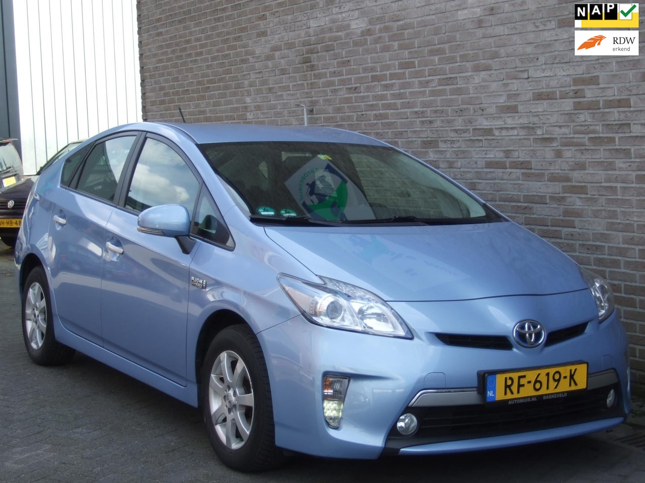 Toyota Prius - 1.8 Plug-in Aspiration - Navigatie - Stoelverwarming - - AutoWereld.nl