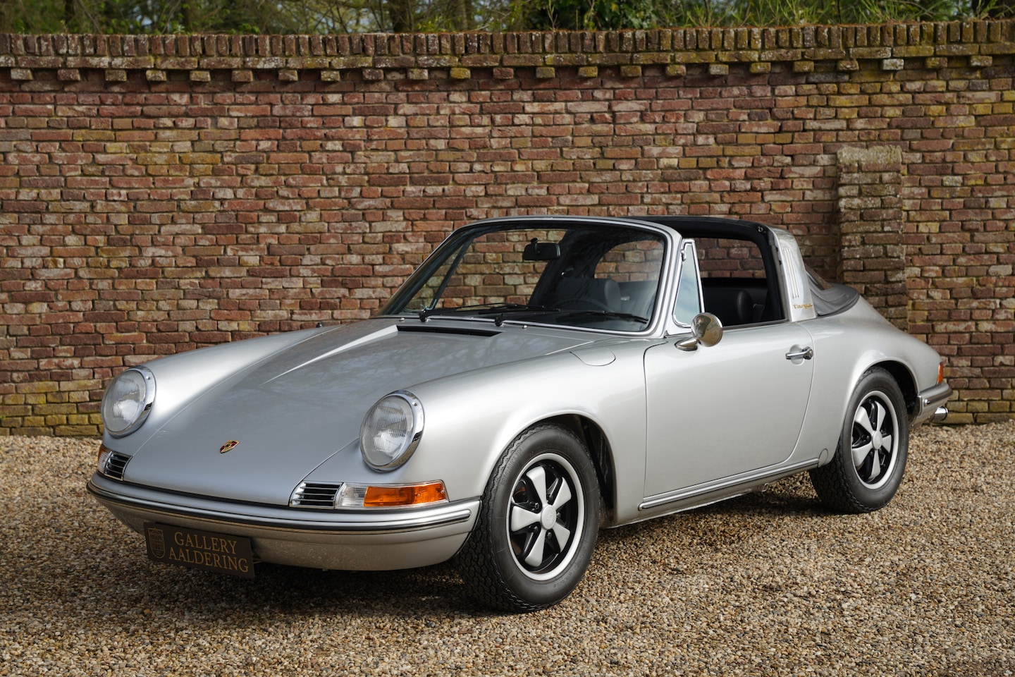 Porsche 911 Targa - T Soft Window Targa Beautifully restored to factory specifications by Porsche specialist i - AutoWereld.nl