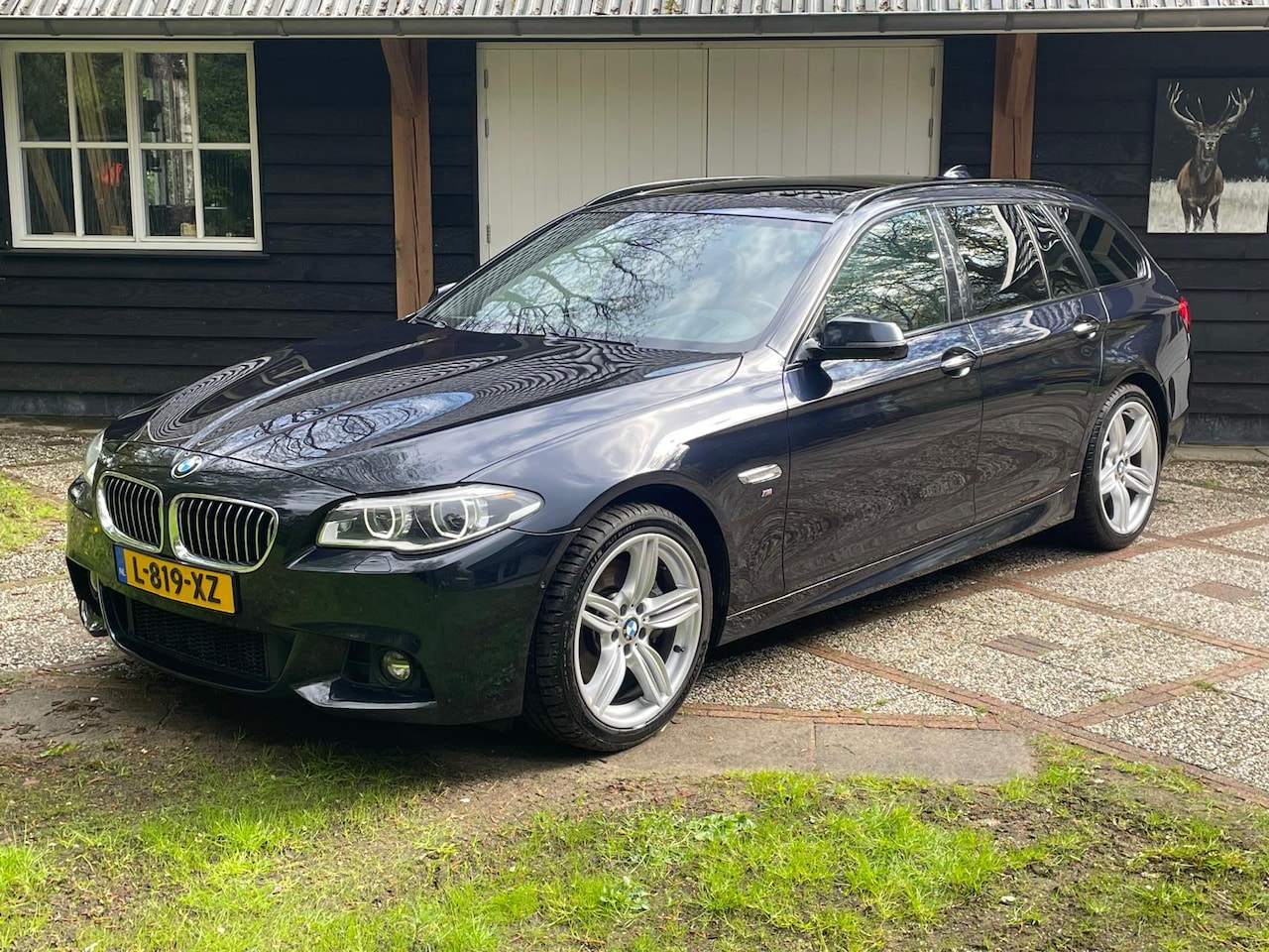 BMW 5-serie Touring - 535i High Executive M Sport Facelift model, BMW Adaptive LED, Active Front Steering, Soft close, Comfort zetels - AutoWereld.nl