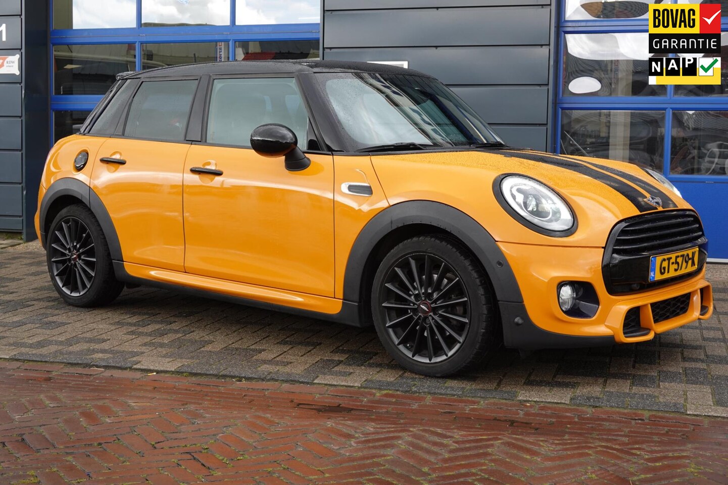 MINI Cooper - Mini 1.5 Chili Serious Business JCW EDITION UNIEK - AutoWereld.nl