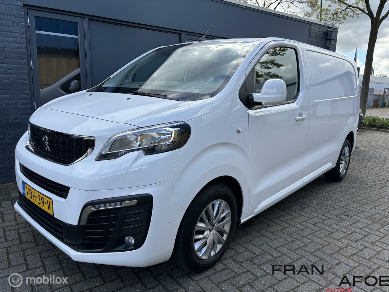 Peugeot Expert - Bestel 2.0 BlueHDI 120 Standard Premium - AutoWereld.nl