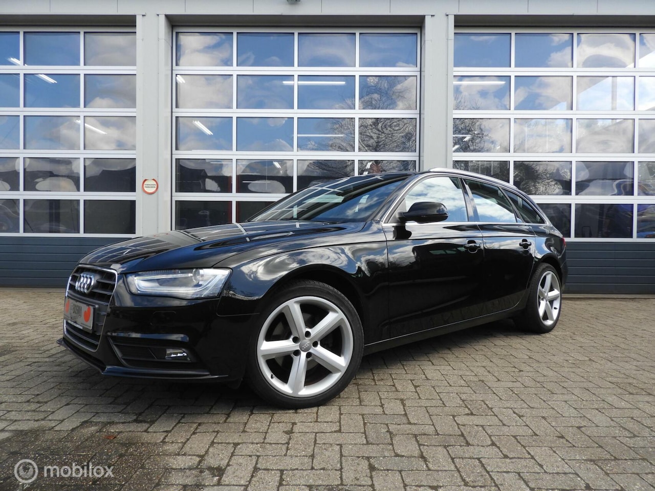 Audi A4 Avant - 1.8 TFSI Xenon , Leder - AutoWereld.nl