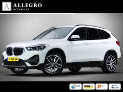 BMW X1 - SDrive 18i High Executive Edition (HEAD-UP DISPLAY, TREKHAAK AFNEEMBAAR, NAVIGATIE PROFESS