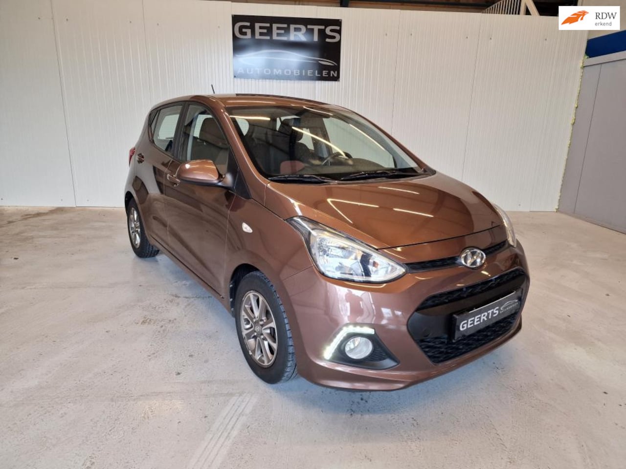 Hyundai i10 - 1.0i i-Motion Premium 1.0i i-Motion Premium - AutoWereld.nl