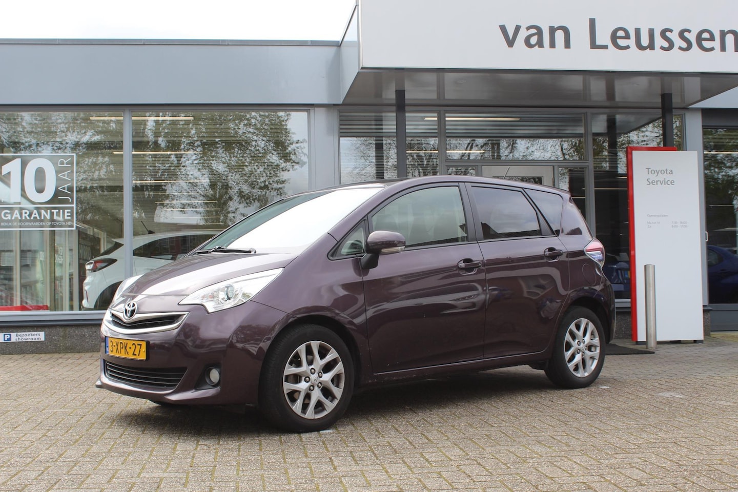 Toyota Verso S - 1.3 VVT-i Trend AUTOMAAT PANODAK CRUISE CLIMA LM-VELGEN - AutoWereld.nl