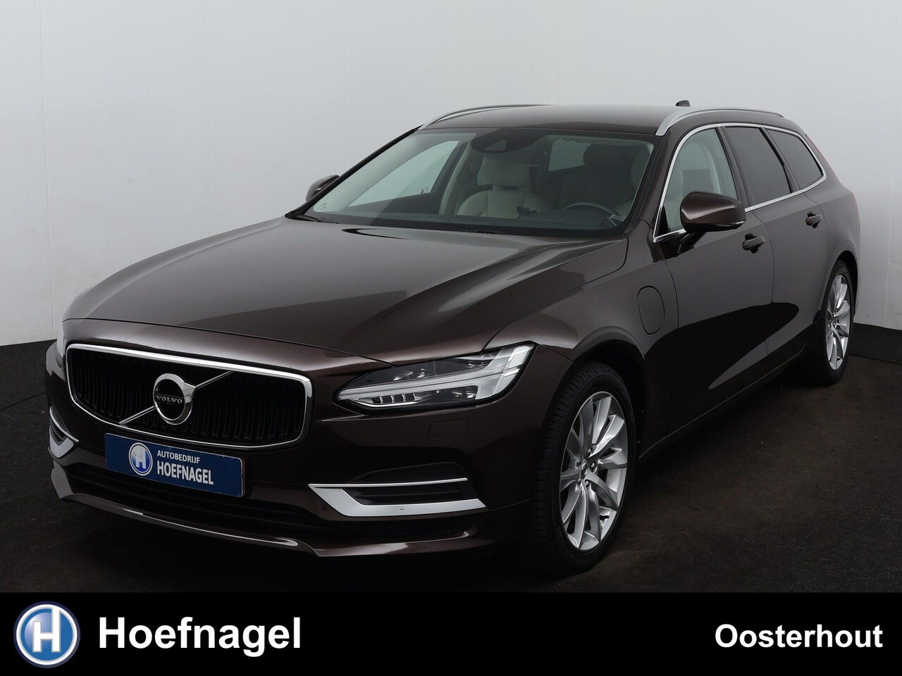 Volvo V90 - 2.0 T8 AWD Inscription Automaat | Navigatie | Camera | Adaptive Cruise Control - AutoWereld.nl