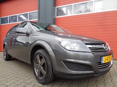 Opel Astra Wagon - 1.4 111 years Edition, Nette luxe auto