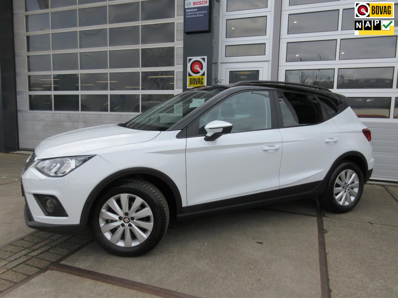 Seat Arona - 1.0 TSI Style Business Intense / Camera / Navi / Carplay - AutoWereld.nl