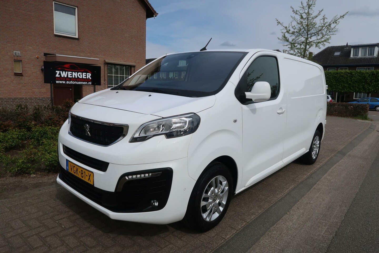 Peugeot Expert - Bestel 2.0 BlueHDI 123PK|NAVIGATIE|TREKHAAK|CARPLAY|DODEHOEK|DEALER ONDERHOUDEN|1E EIGENAA - AutoWereld.nl