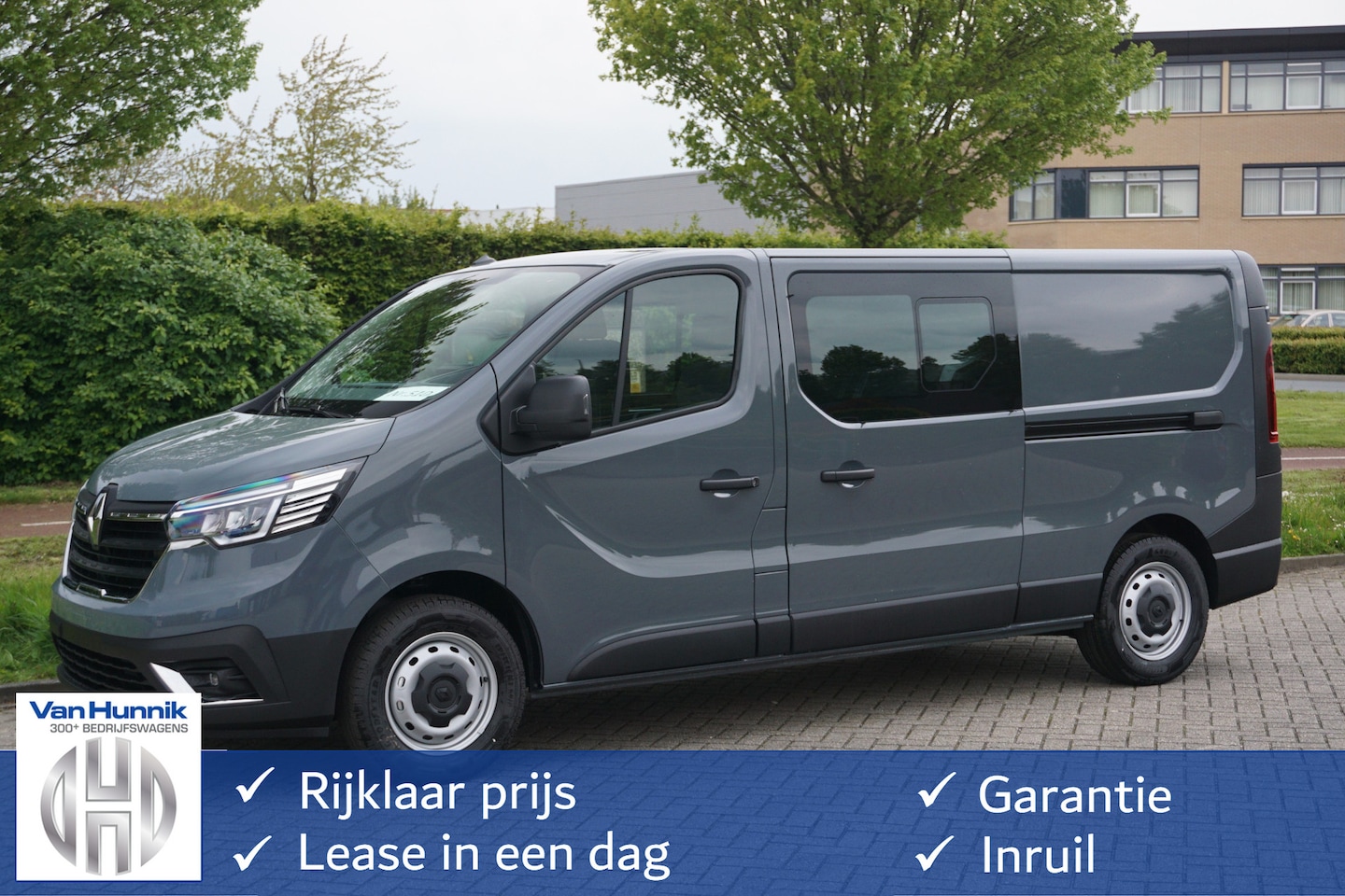 Renault Trafic - 2.0DCI 170PK L2H1 DC EDC Automaat Navi,  Climate, Cruise, LED!! NR. L03* - AutoWereld.nl