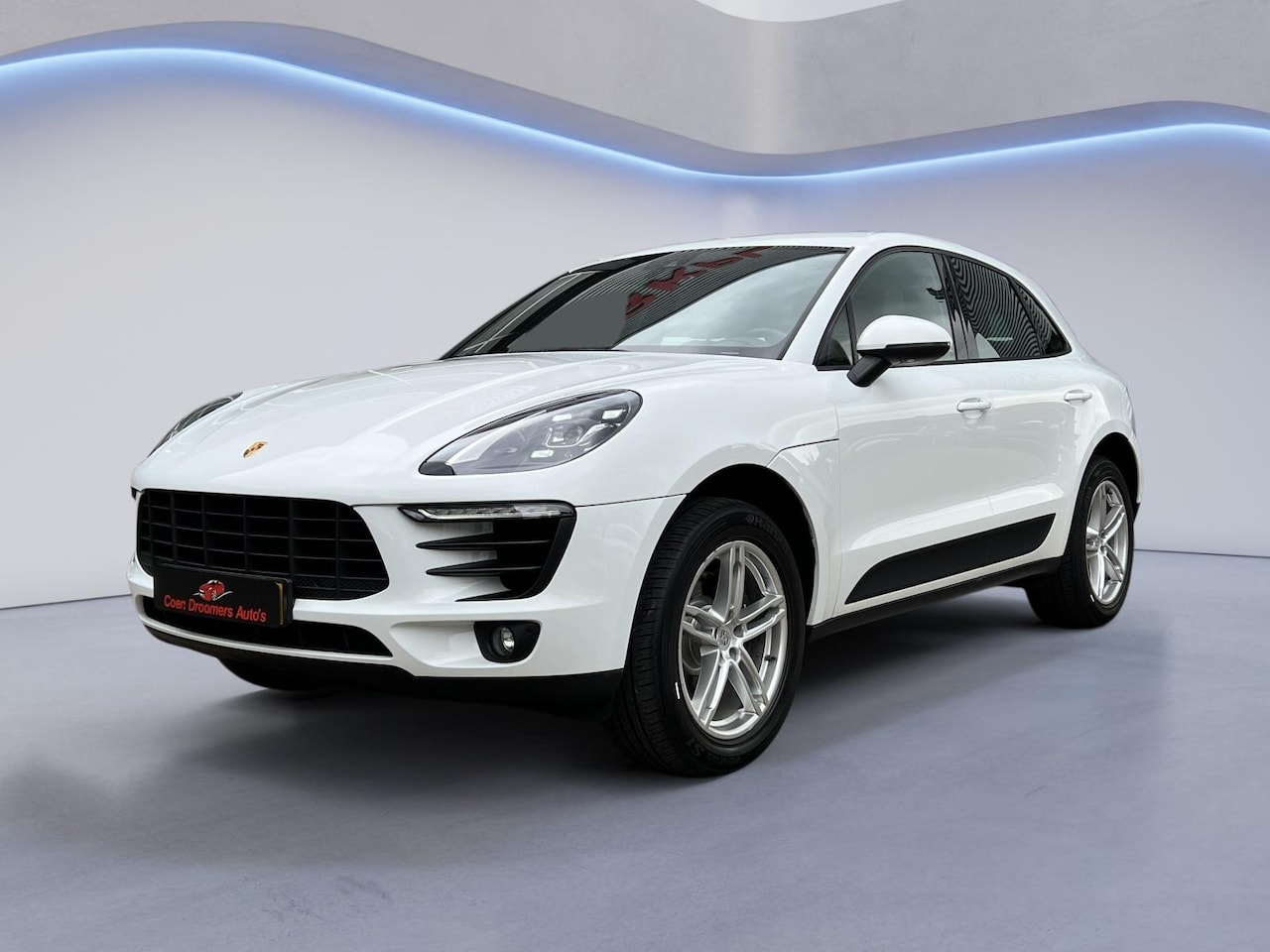 Porsche Macan - 2.0 Luxe Leder,Keyless, Stoel/Stuurverwarming, Bi-Xenon, AppleCarplay, Memory, Camera, 19" - AutoWereld.nl