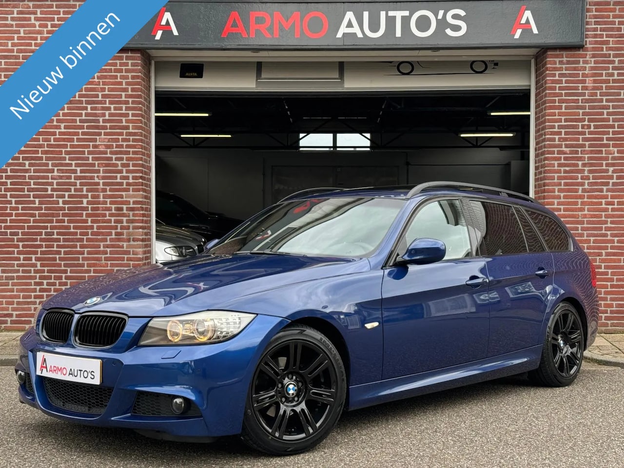 BMW 3-serie Touring - 318i M-pakket | Navi | Pano | PDC - AutoWereld.nl