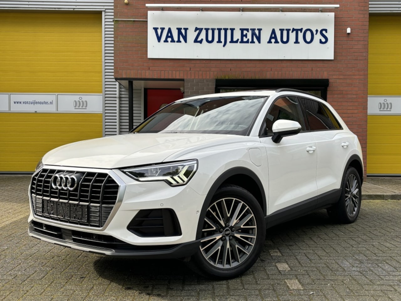 Audi Q3 - 45 TFSIe 245pk S-Line Pano Trekhaak Memory ACC - AutoWereld.nl