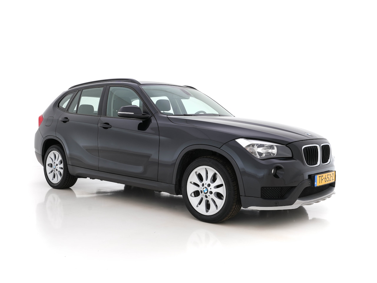 BMW X1 - sDrive18d High Executive Aut. *NAVI-FULLMAP | ECC | PDC | CRUISE* - AutoWereld.nl