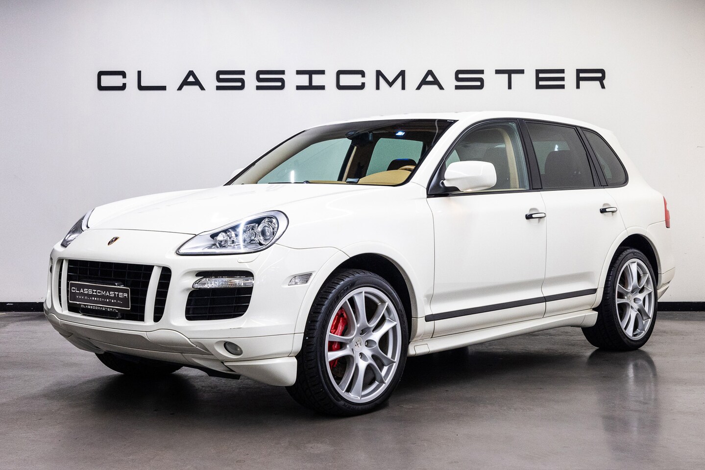 Porsche Cayenne - 4.8 GTS Btw auto, Fiscale waarde € 12.000,- (€ 0.537,19 Ex B.T.W) DEALER AUTO - AutoWereld.nl