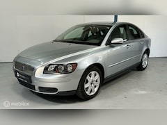 Volvo S40 - 2.4 Momentum AUTOMAAT / YOUNGTIMER