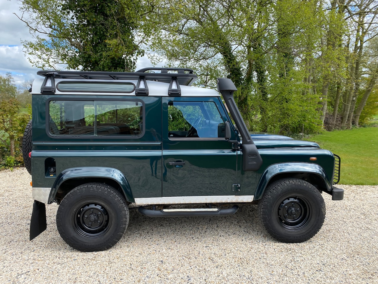 Land Rover Defender - 2.2 D SW 90" XTech Van tweede eigenaar